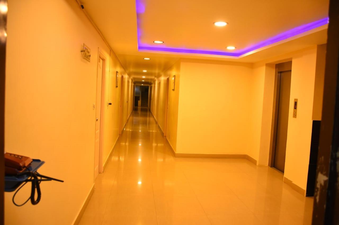 Hotel Palacial Pondi Puduccseri Kültér fotó
