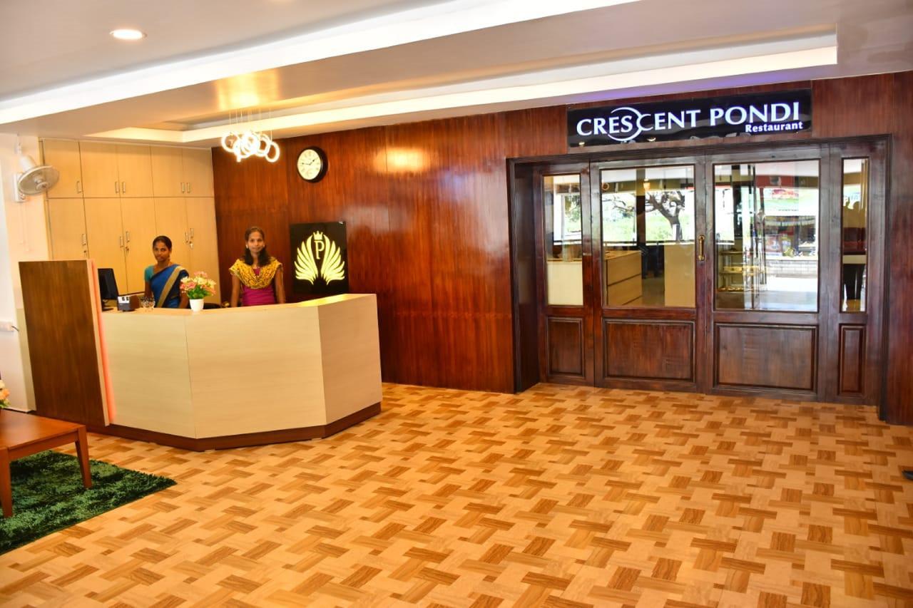 Hotel Palacial Pondi Puduccseri Kültér fotó